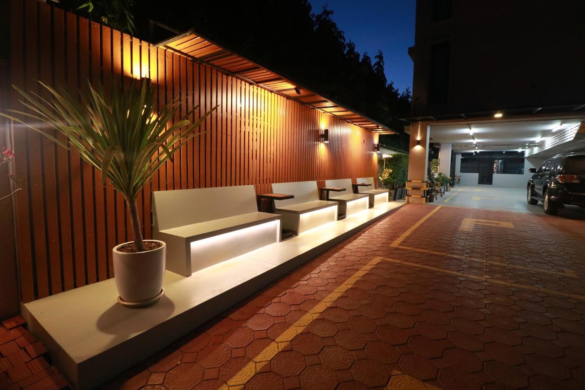 Siri Hotel Vientiane Exterior foto